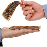 ناترازی دستمزد فوتبالیستها رسید