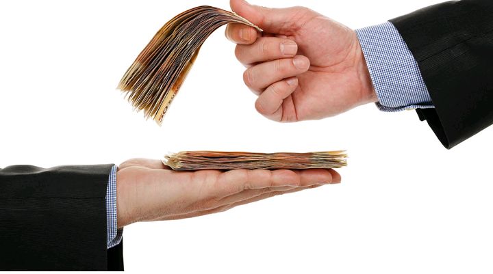 ناترازی دستمزد فوتبالیستها رسید
